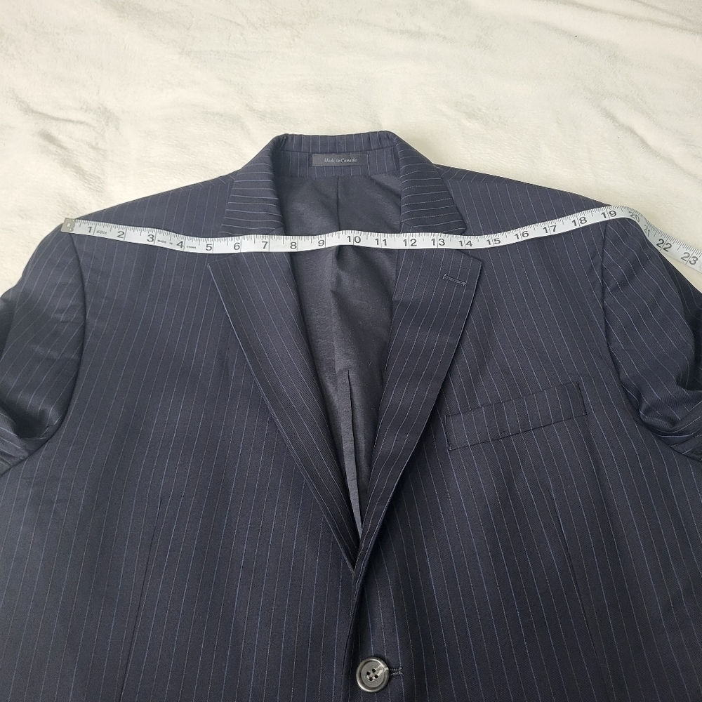 Lauren Ralph Lauren Dark Blue Striped Blazer. 44R - Picture 7 of 11